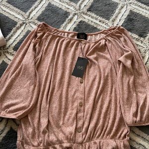 Beautiful 3/4 sleeve blouse.